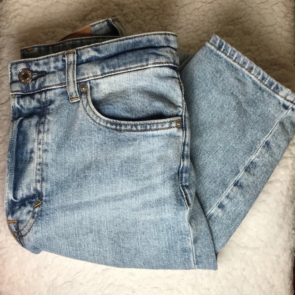 H&M mom jeans size 4